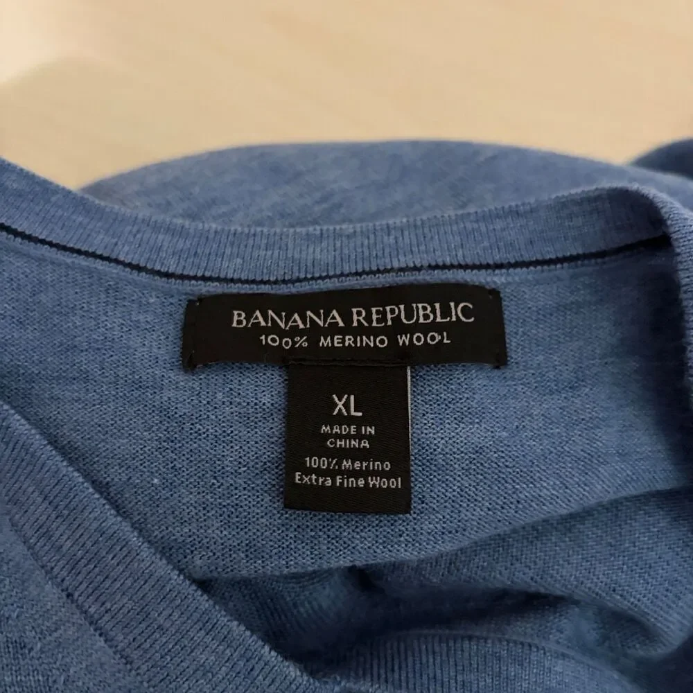 Banana Republic Sweater Men's XL Blue Merino Extra Fine Wool Pullover Knit